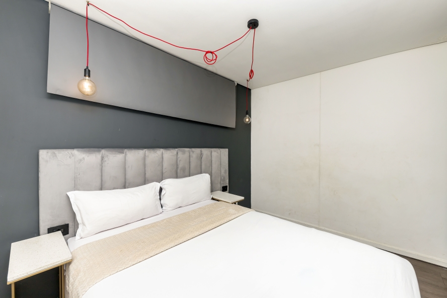 2 Bedroom Property for Sale in Woodstock Western Cape